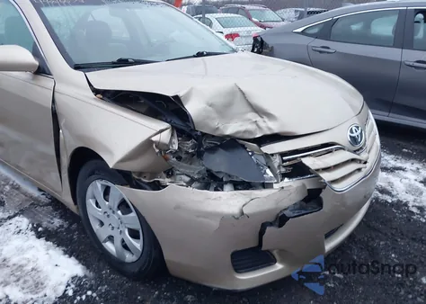 2011 Toyota Camry Le z USA, uszkodzony, nr VIN 4T1BF3EK0BU766613